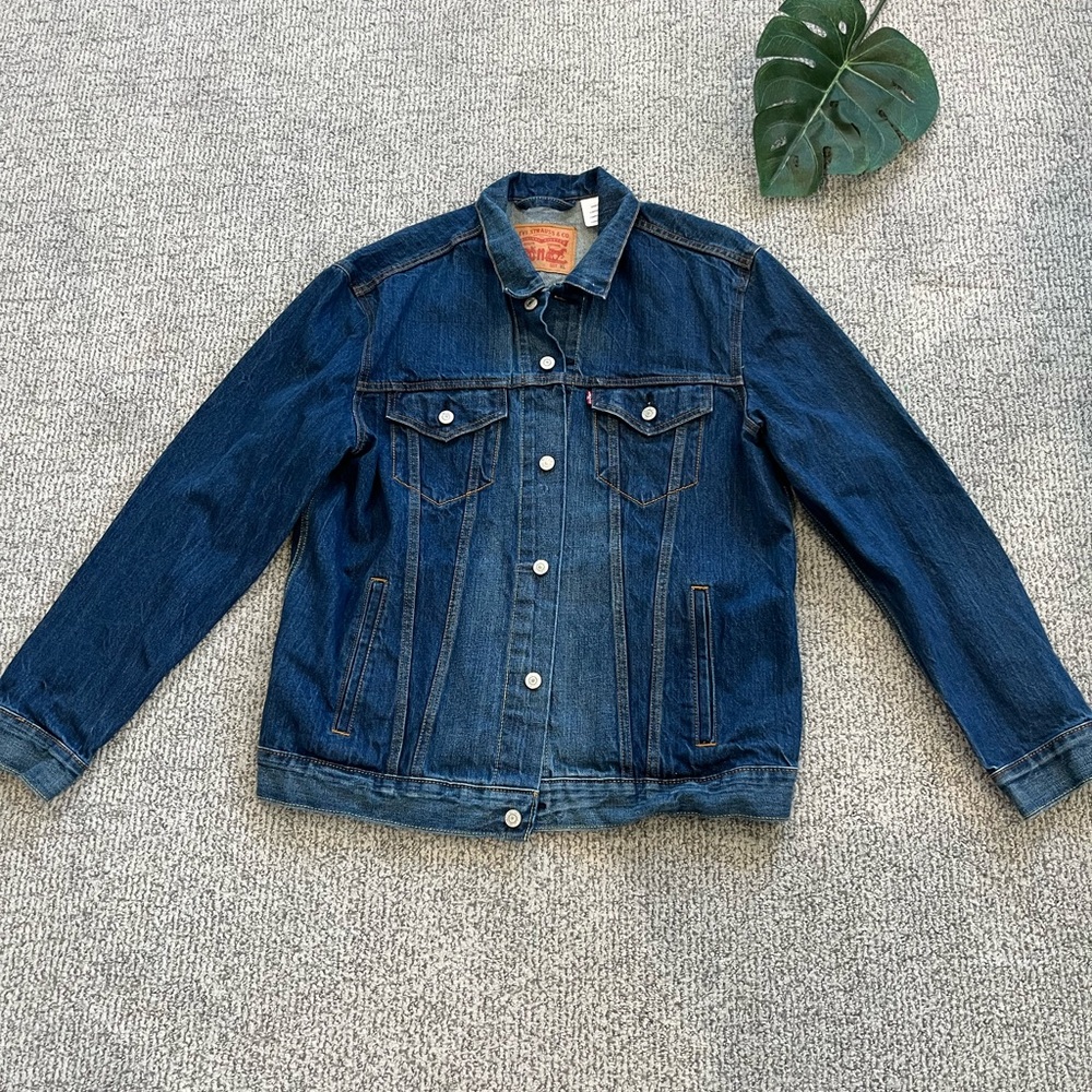 Levi’s Jean Jacket Size XL